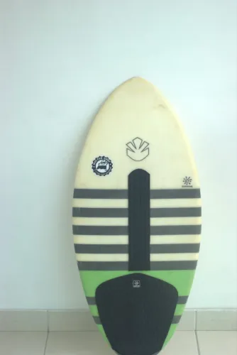 Prancha de fibra skimboard