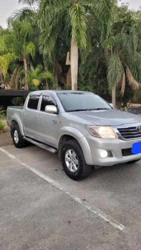Toyota Hilux CD SR 4X2 2.7 16v/2.7 Flex Aut. 2012