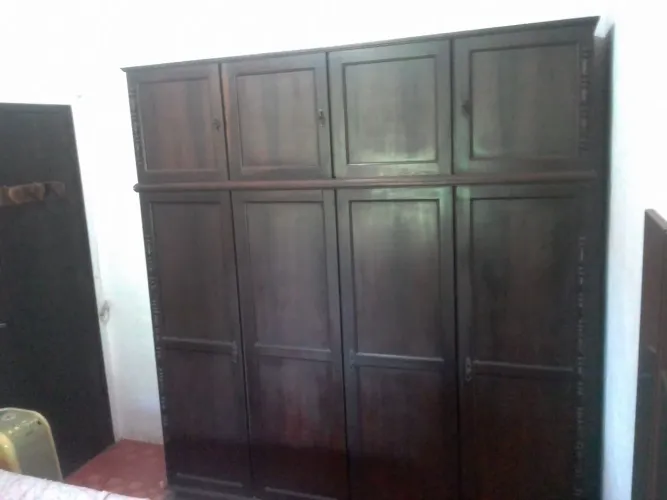 Jogo de Quarto Antigo Madeira Guarda Roupa Cômoda Cama Mais Dois Criado Mudo