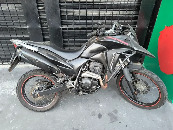 XRE 300 ACEITO TROCAS FALAR NO WAPP *