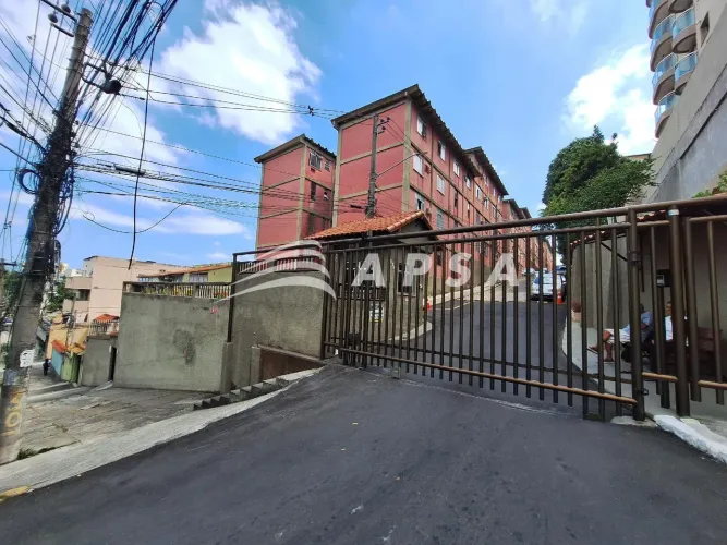 EXCELENTE CONDOMÍNIO RESIDENCIAL. CENTRO DA TAQUARA. COMPOSTO POR SALA, 02 QUARTOS, BANHEI