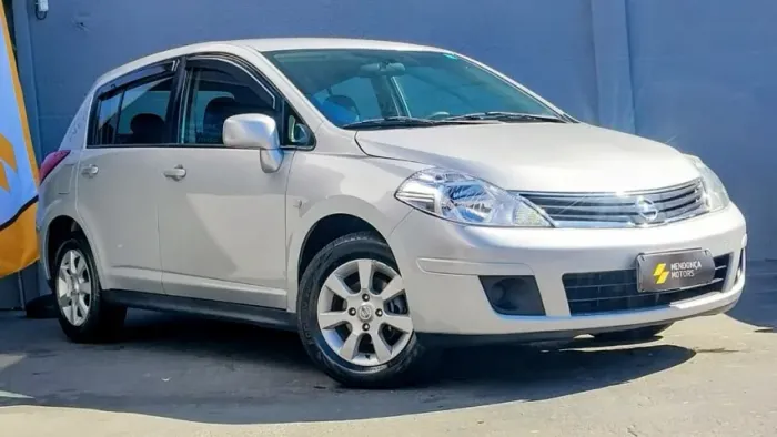 Nissan Tiida S 1.8/1.8 Flex 16V Mec. 2010