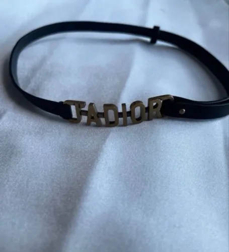 Colar Dior original gargantilha jadior preta com ferragens douradas