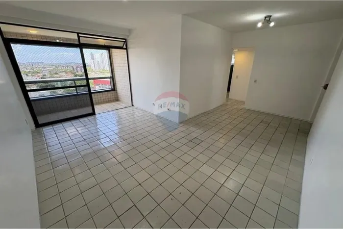 Apartamento, 100m², andar alto, nascente na Tamarineira