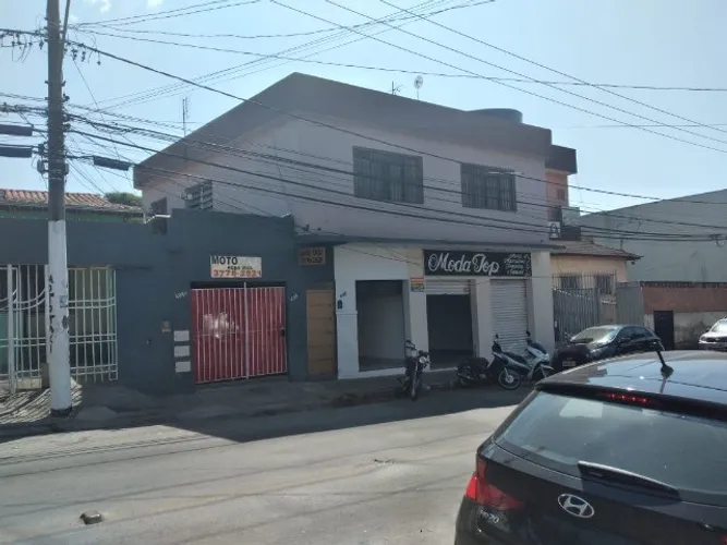 Vendo casa e lojas de diversos tamanhos - São Geraldo e Centro/7L (Valores na descrição)
