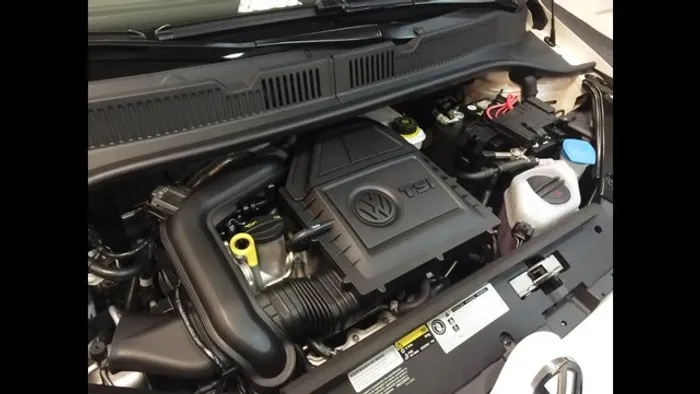 Motor VW UP TSI aceitamos cartões