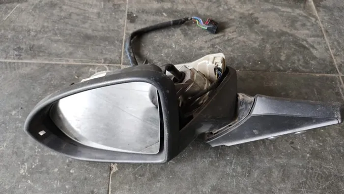 Retrovisor lado esquerdo Volkswagen Passat CC 2018 (pra recuperar)