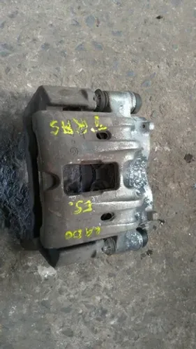 Pinça Traseira Lado Esquerdo Iveco 35c150 2020 (Usada) 