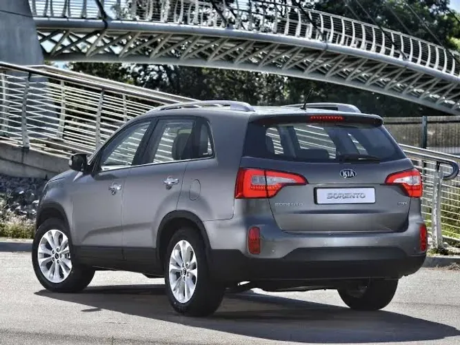 Sorento 4x2 2014 para retirada de peças .