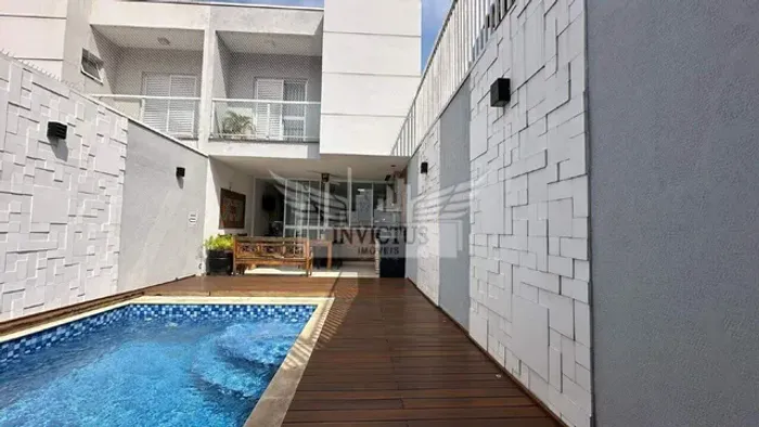 Lindo Sobrado com 3 Suítes e Piscina à Venda, 288m² - Santa Maria, São Caetano do Sul/SP.