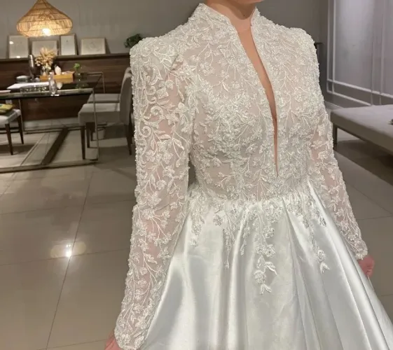 Vestido de noiva + véu de 4m