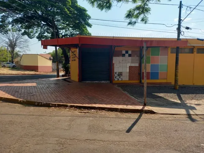 Vendo um imóvel ideal para comércio. Na Vila Planalto. CG. MS.
