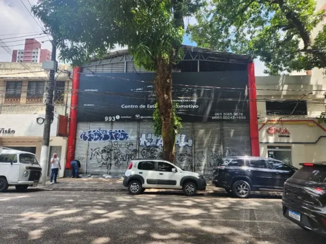 ALUGO IMÓVEL COMERCIAL NA GENERALÍSSIMO DEODORO COM 224 m²