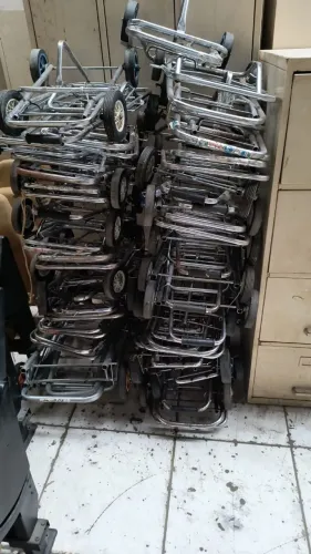 Carrinhos para cargas e compras 