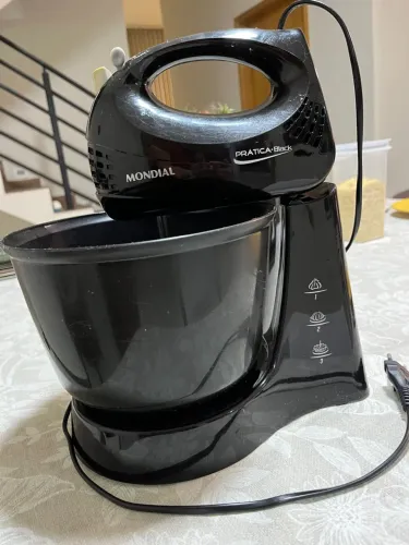 Batedeira Mondial Prática Black