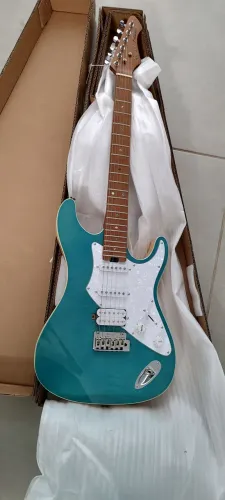 Guitarra Elétrica stratocaster Ária pró ll 714 mk2