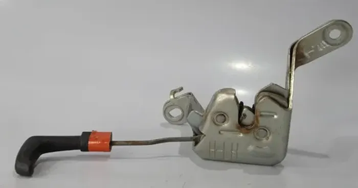 Trava Do Banco Traseiro Esquerdo Toyota Etios 2016 2017