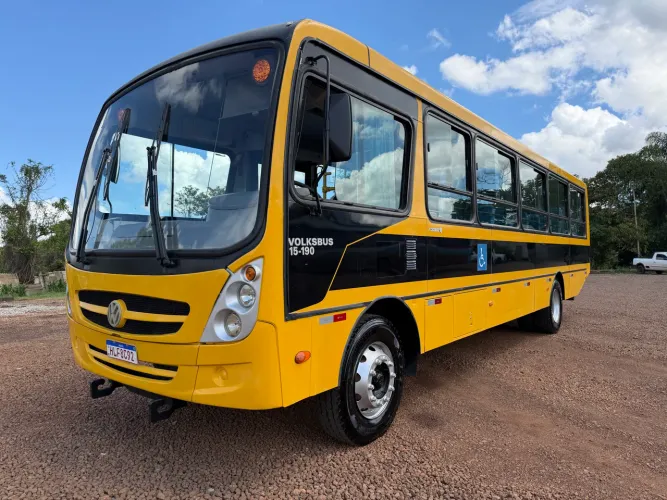 Caio Foz Escolar 2011/2012- VW 15-190 MWM - 60 lugares