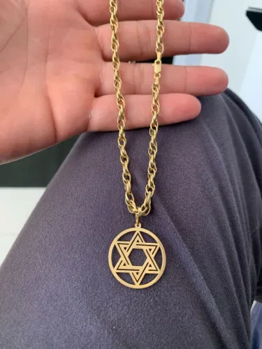 Colar de Ouro 18k com Pingente estrela de Ouro 18k