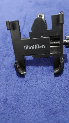 Suporte em alumínio de moto pra celular