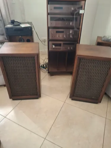 Par de Caixas Acusticas Polyvox SC-12E lindas 