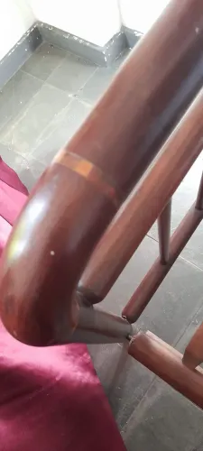Cama antiga de mola madeira maciça 