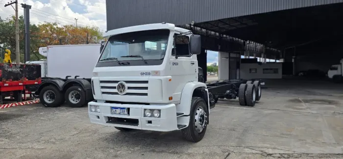 Vw 15.180 6x2 Unico Dono Chassi 10 Metros 100% Revisado
