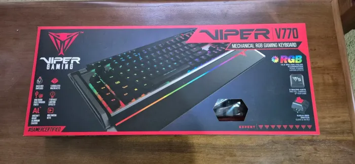 Teclado Viper V770 switch vermelho