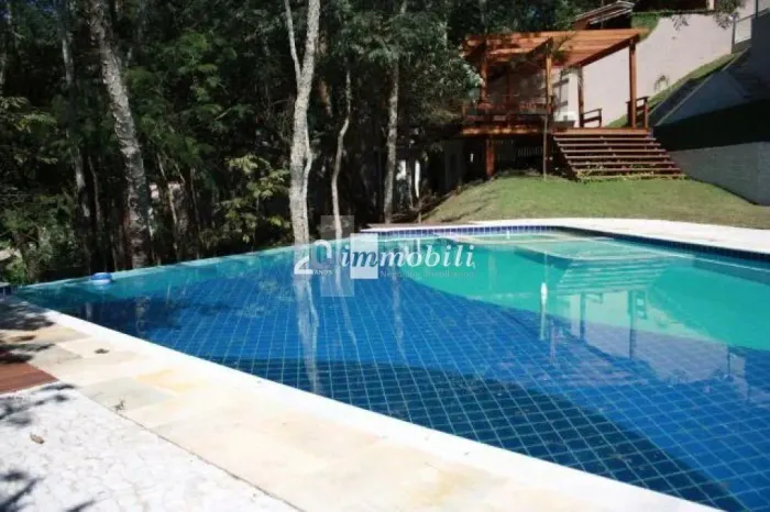 Casa à venda em Carapicuíba, Granja Viana, com 4 suítes, com 950 m², Parque Primavera