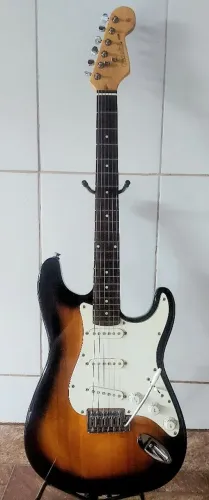 Guitarra Giannini GI300