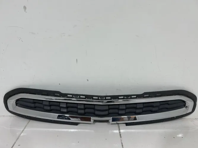Grade frontal superior para Chevrolet Spin 2013 a 2018 