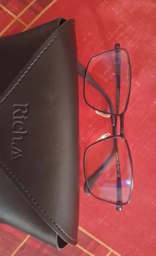 Armação para lentes de grau - Feminino