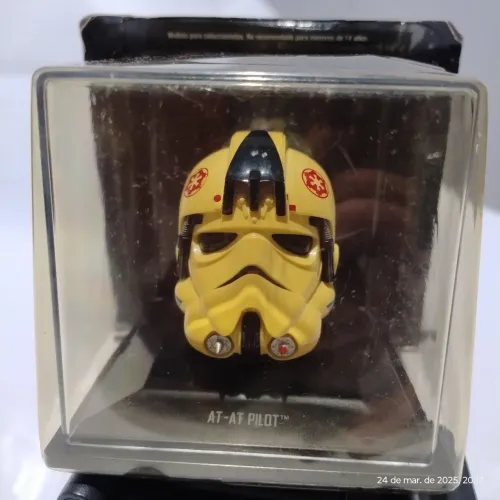 Coleção Star Wars, capacete ATAT Piloto.