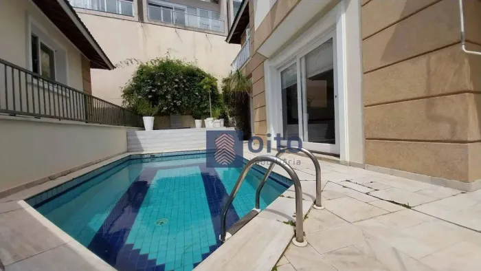 Casa à venda em condomínio fechado em rua tranquila no Cidade Jardim - São Paulo/SP