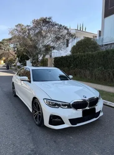 ? BMW 320i 2022 impecável - Pneus novos e R$ 15 mil abaixo da FIPE! Corre que é única