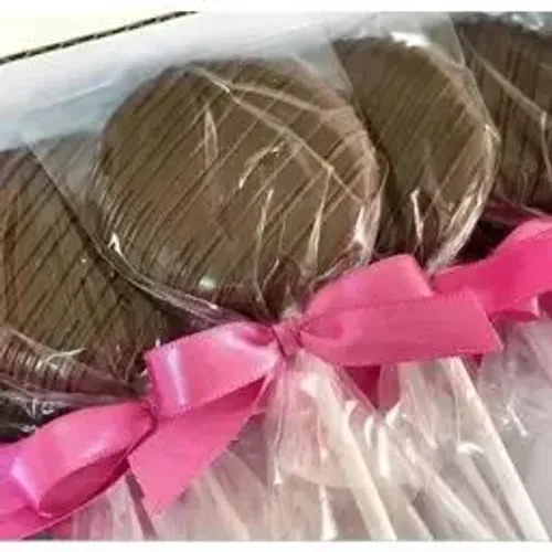 Pirulitos de chocolate para festa ou revenda.