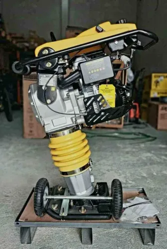 Compactador de Solo a percussão Motor 4T gasolina Toyama - Loja/Nova