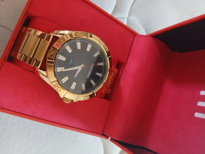 Relógio Mondaine Dourado
