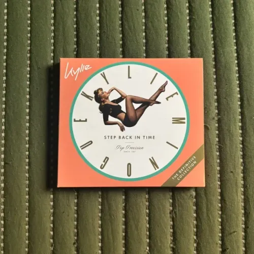 CD Kylie Minogue Step Back in Time: The Definitive Collection Duplo