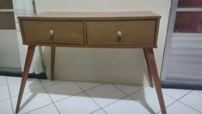 Mesa estilo aparador