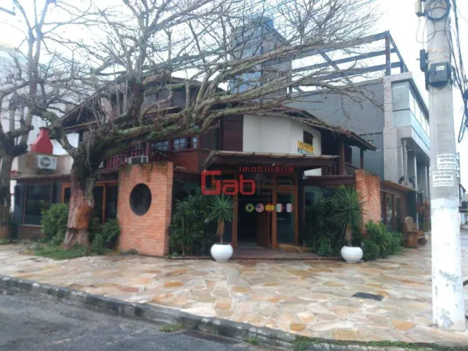 Casa com 5 dormitórios à venda, 220 m² por R$ 3.500.000,00 - Braga - Cabo Frio/RJ