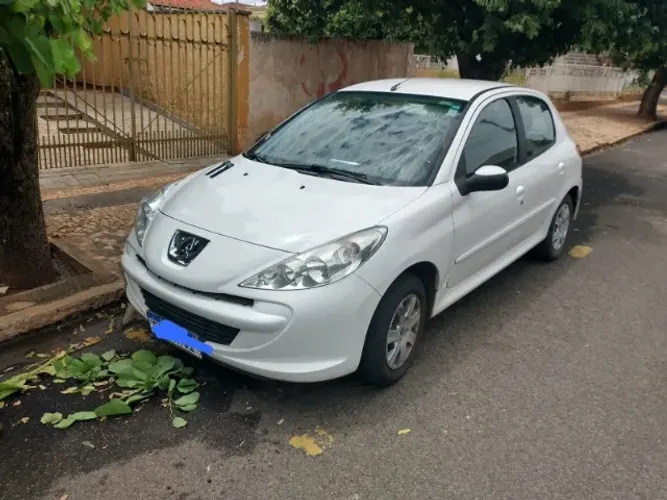 Peugeot 207 Active 1.4 Flex 8V 5P 2014