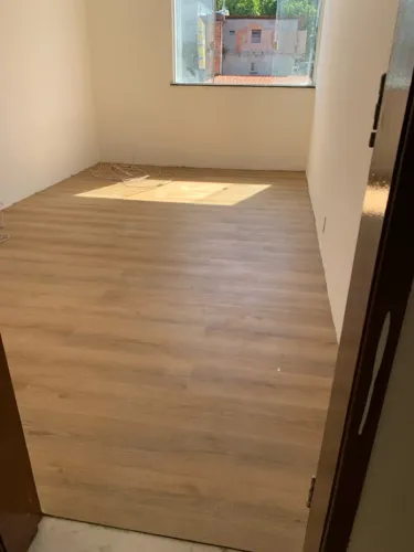 Piso Vinílico Amadeirado - Venda