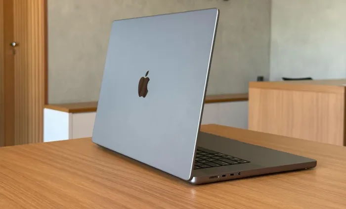MACBOOK PRO  M1 PRO 
