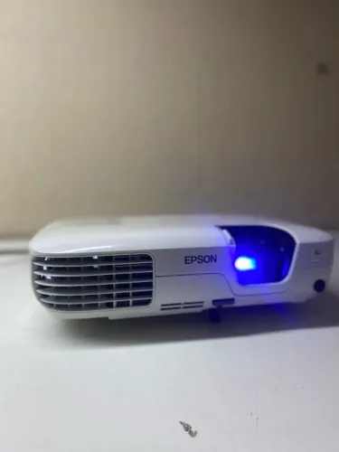 Projetor Perfeito p/ Apresentações | 2.700 Lumens + 6 Meses de Garantia!