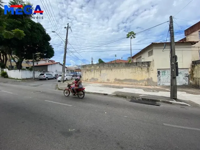Terreno para alugar no bairro Dionisio Torres - Fortaleza/CE