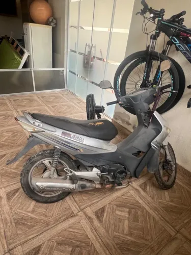 Peças da Moto Traxx 125cc, modelo 2011