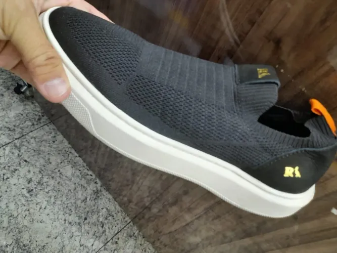 Tênis Reserva macio lindas cores disponível a pronta entrega 