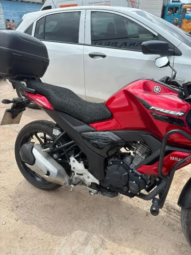 Vende-se moto Yamaha fazer 150