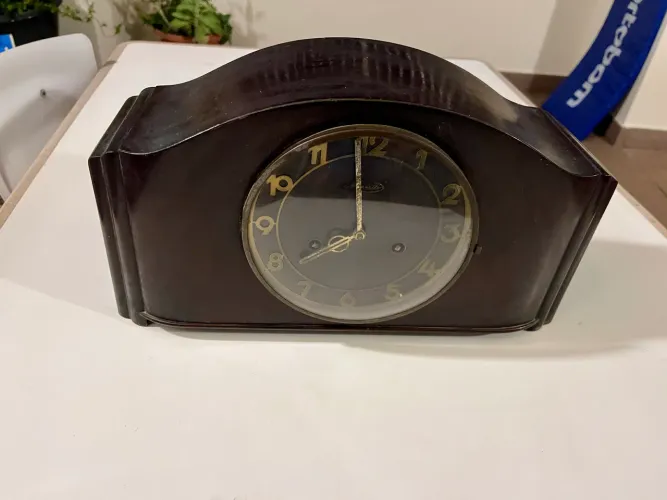 Relógio de mesa carrilhão marca Masson. 